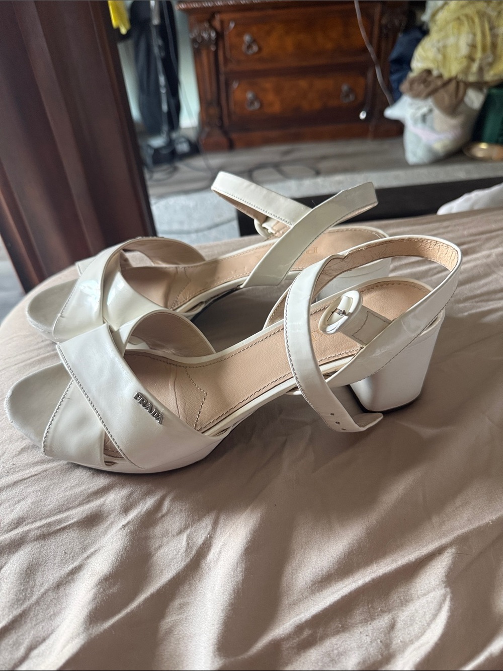 shoes - Picture 6 of 8